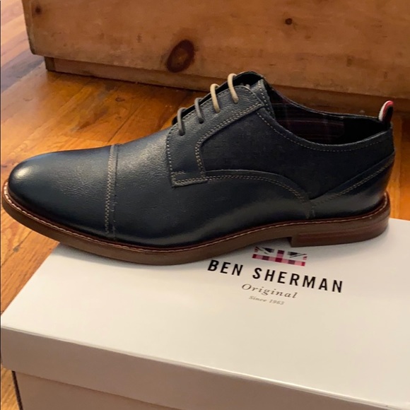 Shoes - Picture 3 of 4